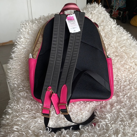 Coach Court Backpack In Signature Canvas - Picture 3 of 8